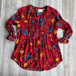 Anthropologie Maeve Red Floral Pintuck Roll Tab Sleeve Blouse Size Large Womens